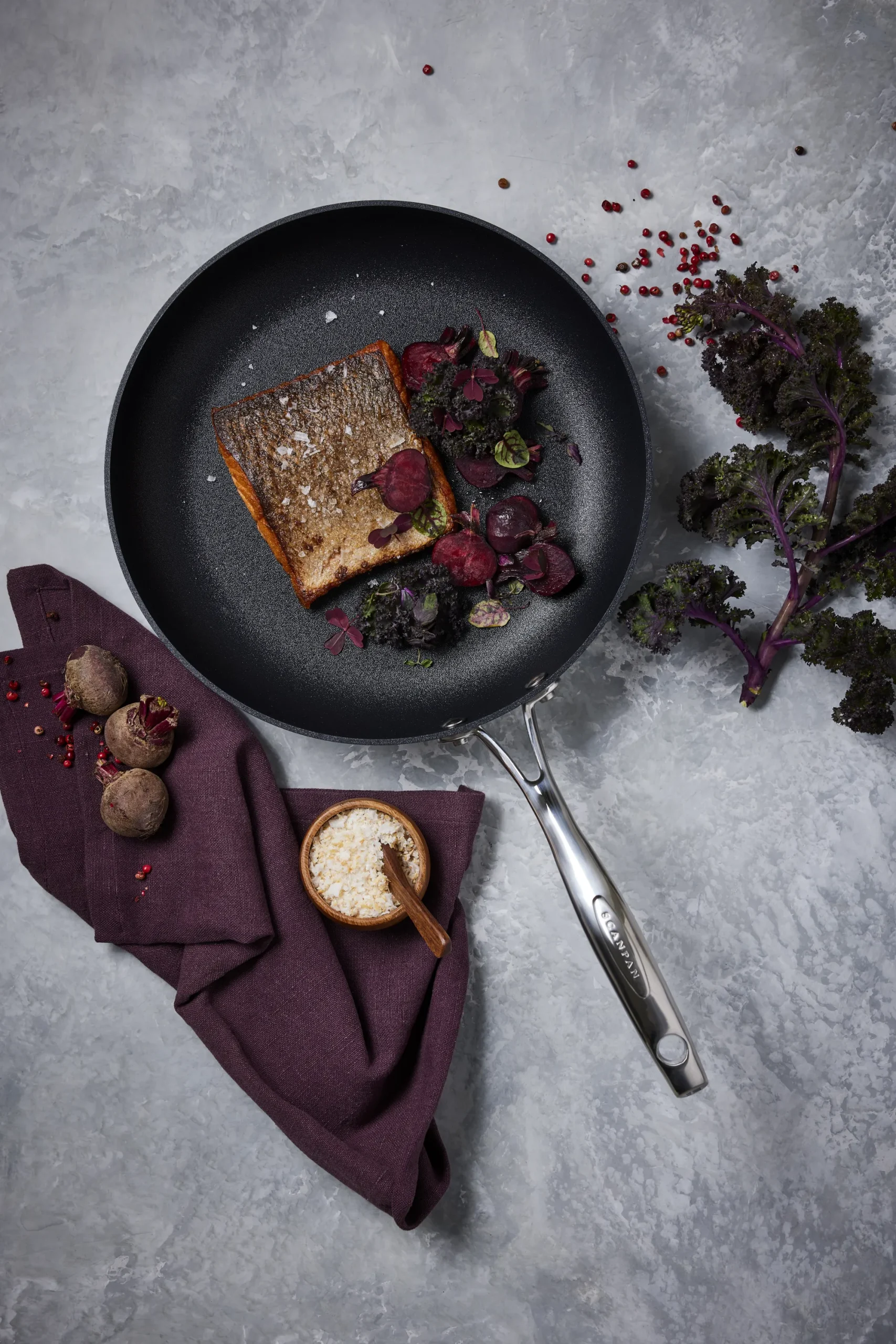 Sale SCANPAN 28 cm stegepande i omslag - HaptIQ
